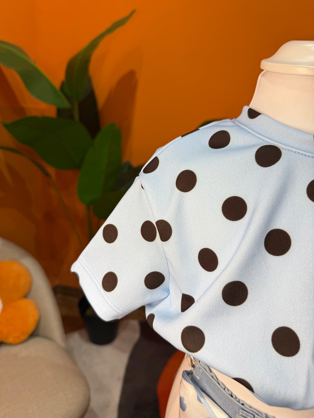 T-SHIRT CROP A POIS - CIELO