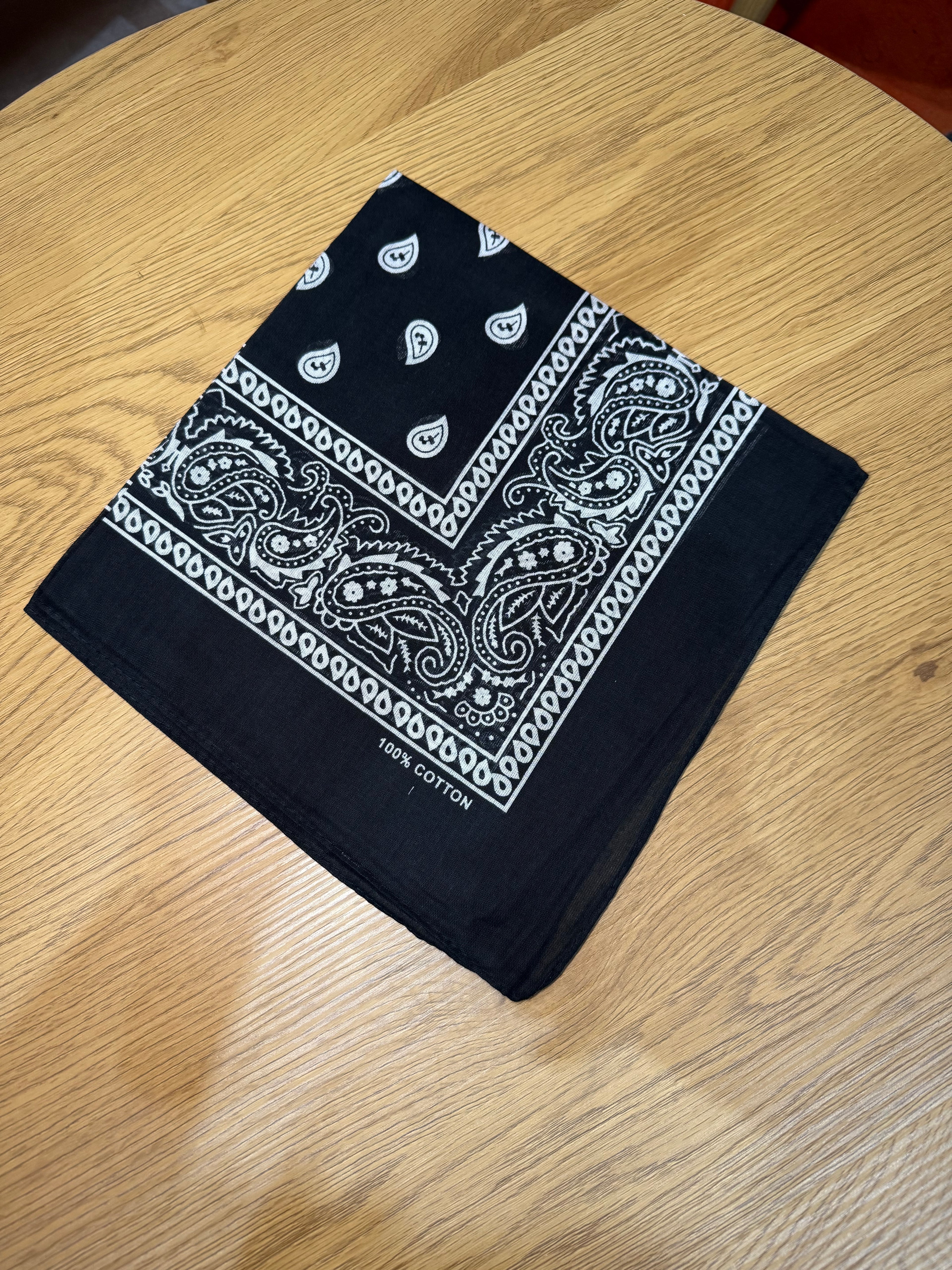 BANDANA