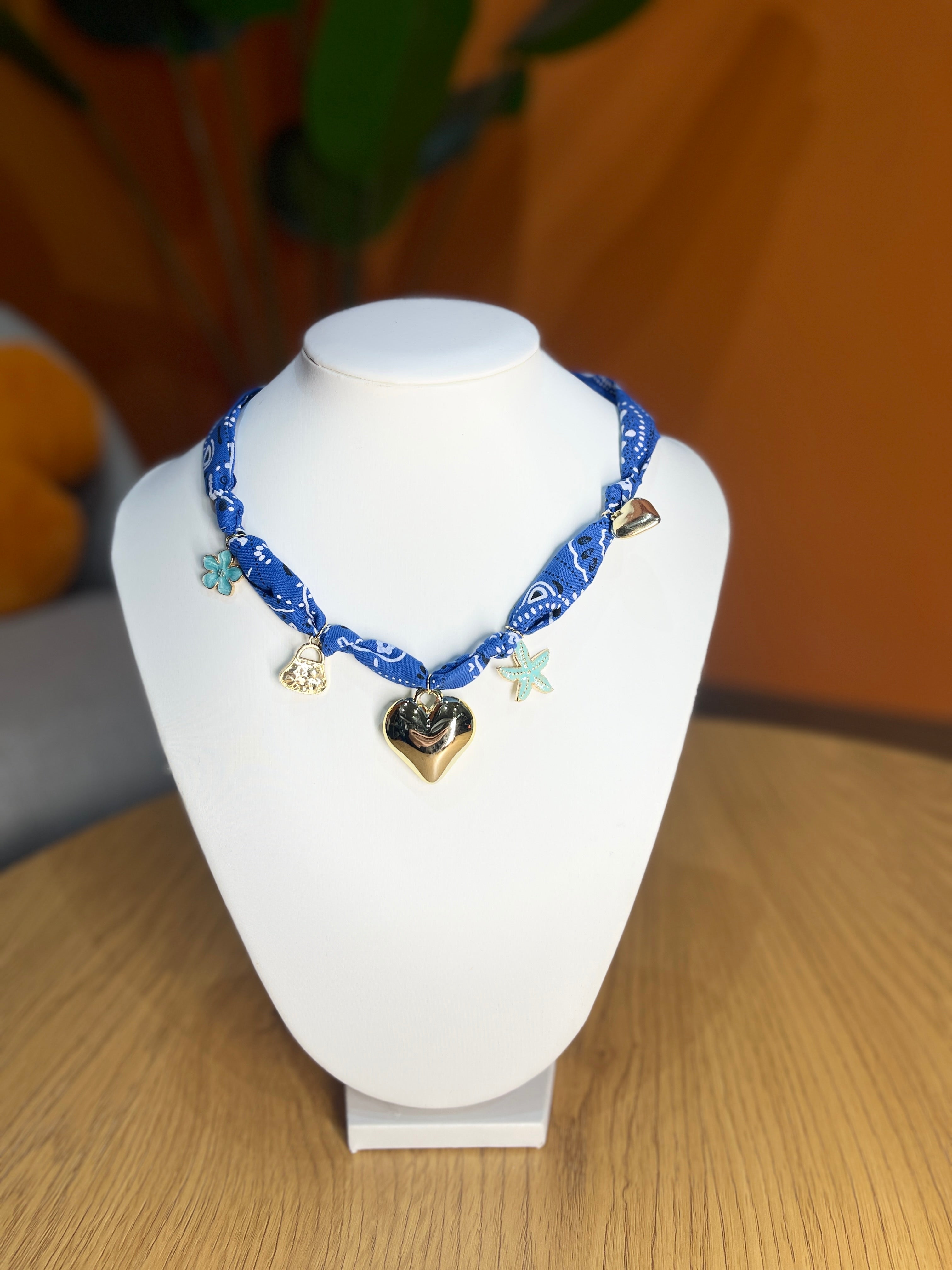 GIROCOLLO BANDANA CHARMS