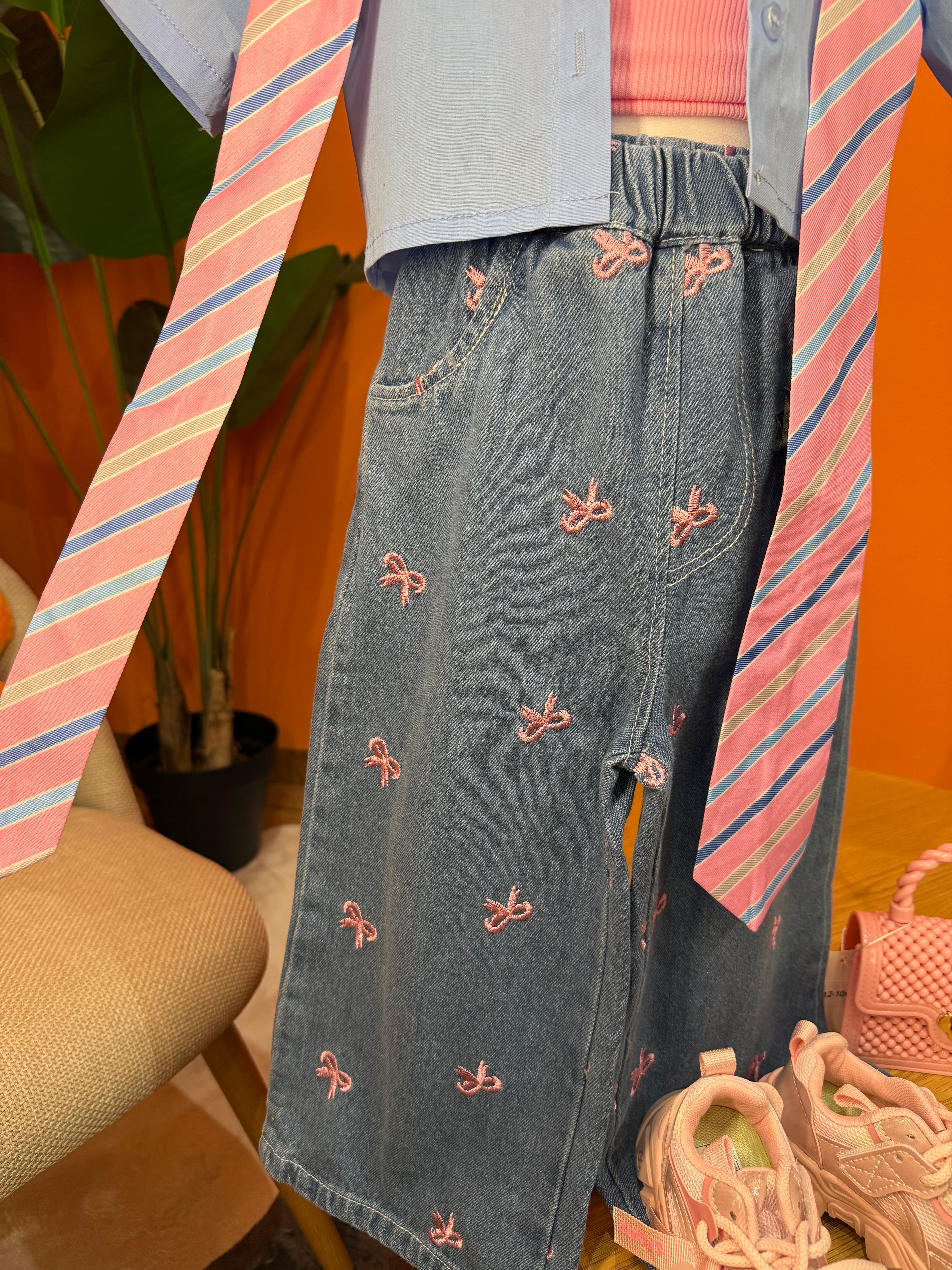 JEANS COQUETTE BOWS – DENIM CON FIOCCHI RICAMATI