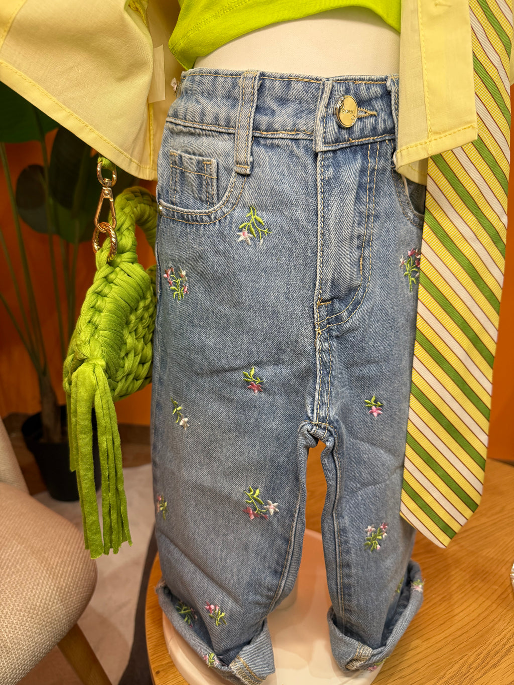 JEANS FLOWER POWER - DENIM CHIARO CON RICAMI