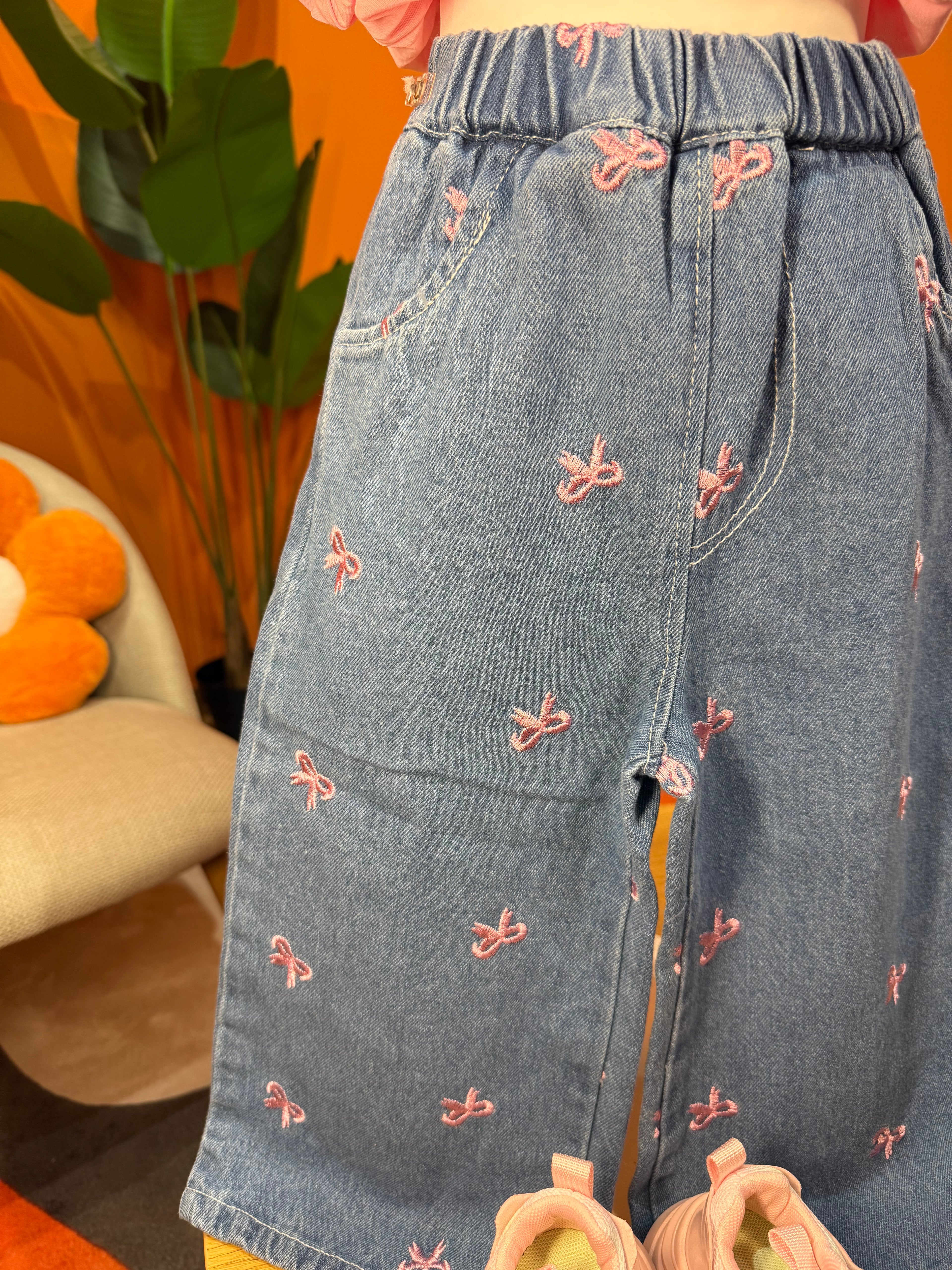 JEANS COQUETTE BOWS – DENIM CON FIOCCHI RICAMATI