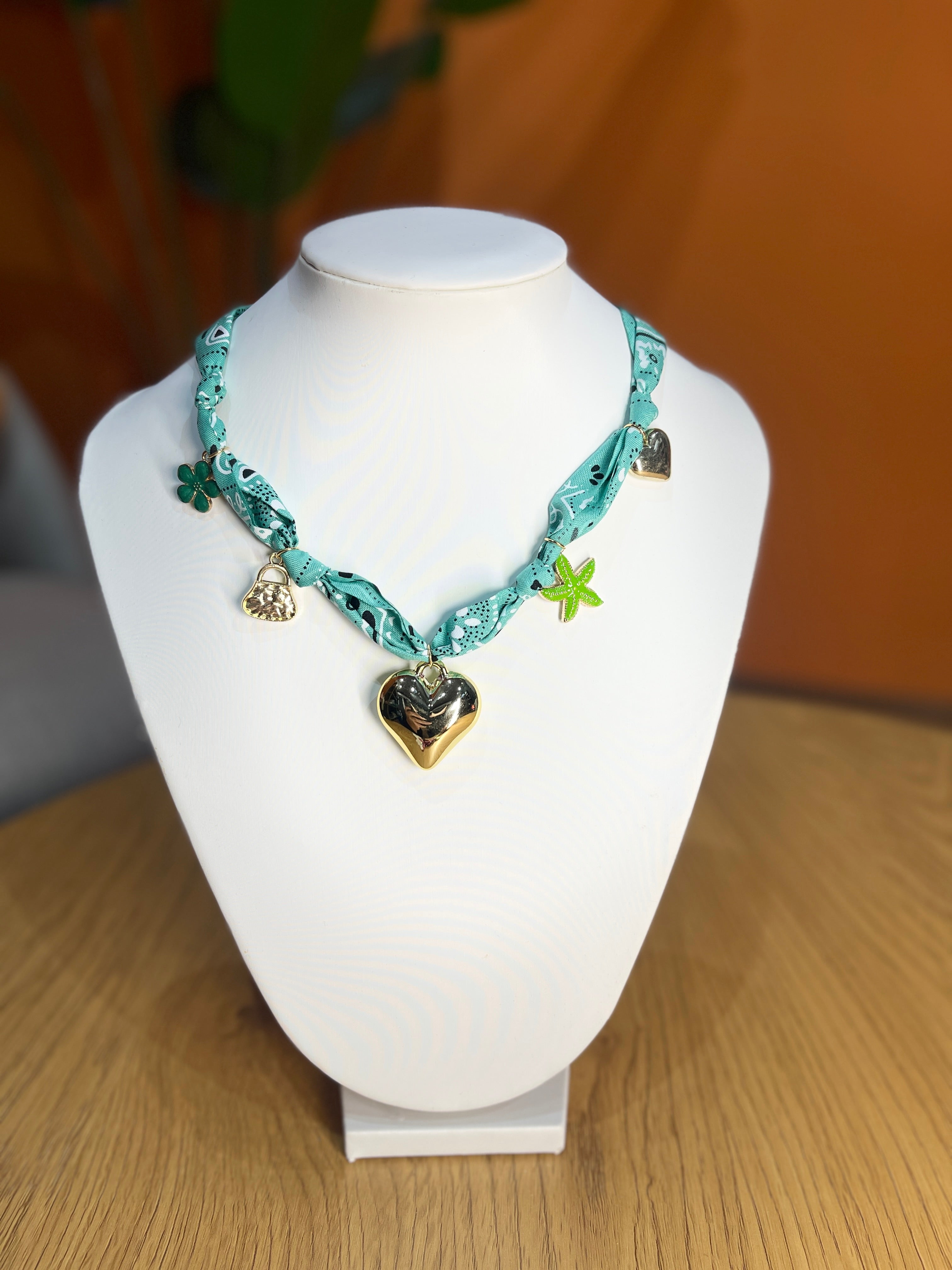 GIROCOLLO BANDANA CHARMS