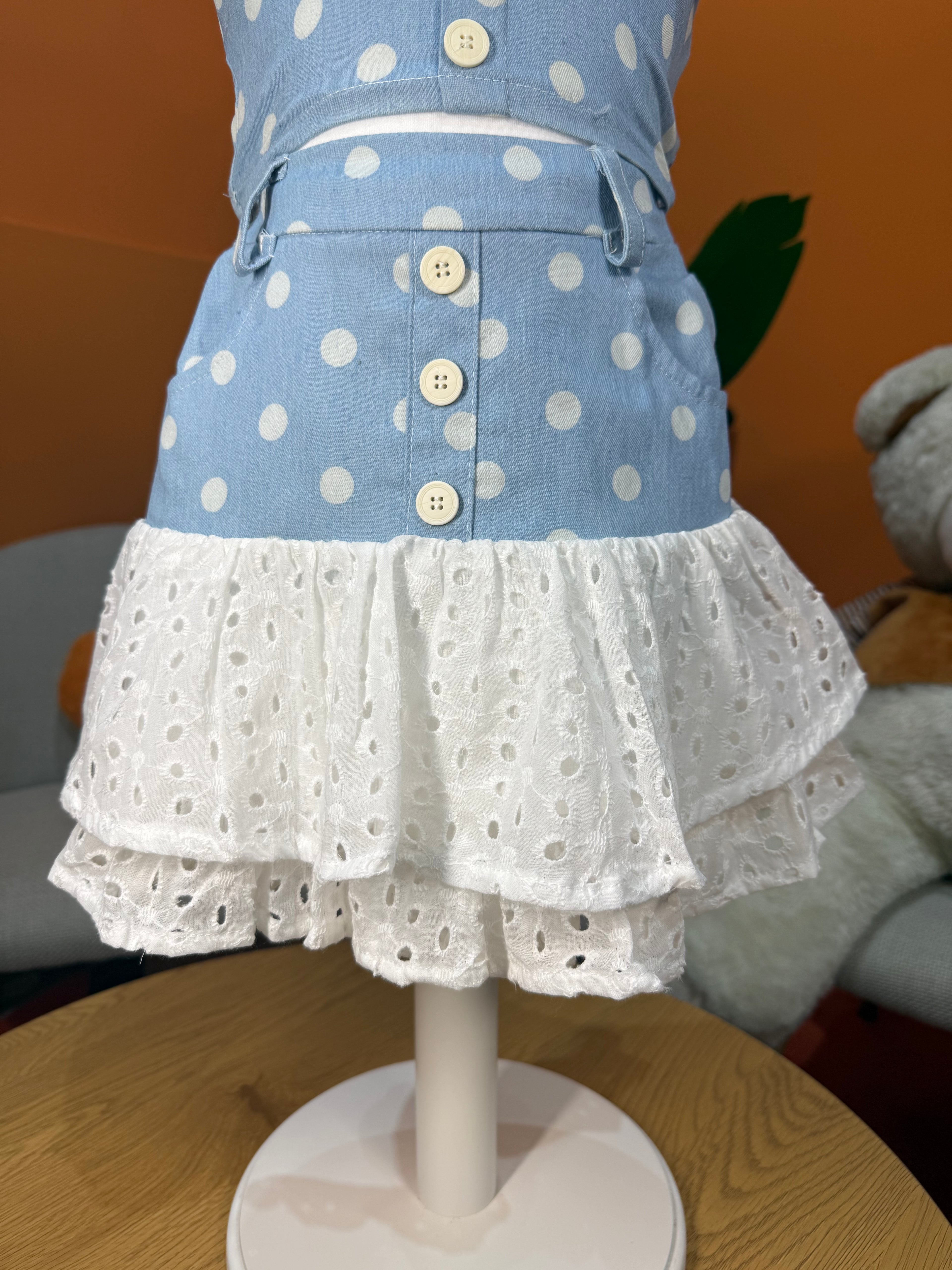 COORDINATO TOP E GONNA AZZURRO A POIS CON DETTAGLI IN PIZZO SAN GALLO