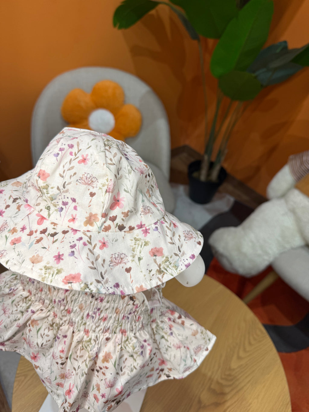 VESTINA A BODY A FIORI CON CAPPELLINO