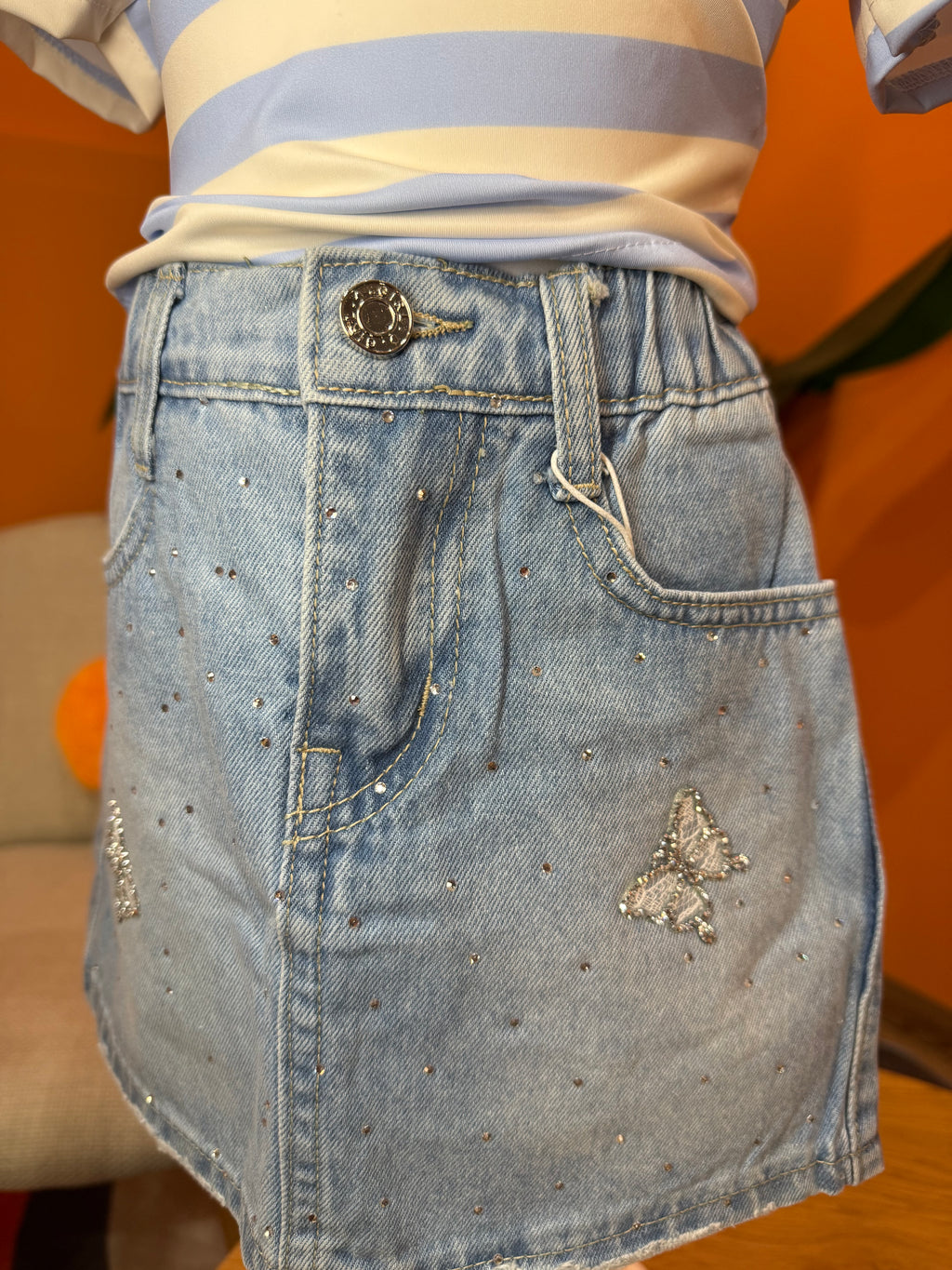 MINIGONNA DENIM "BUTTERFLY SPARKLE" – DETTAGLI PREZIOSI E STILE🦋