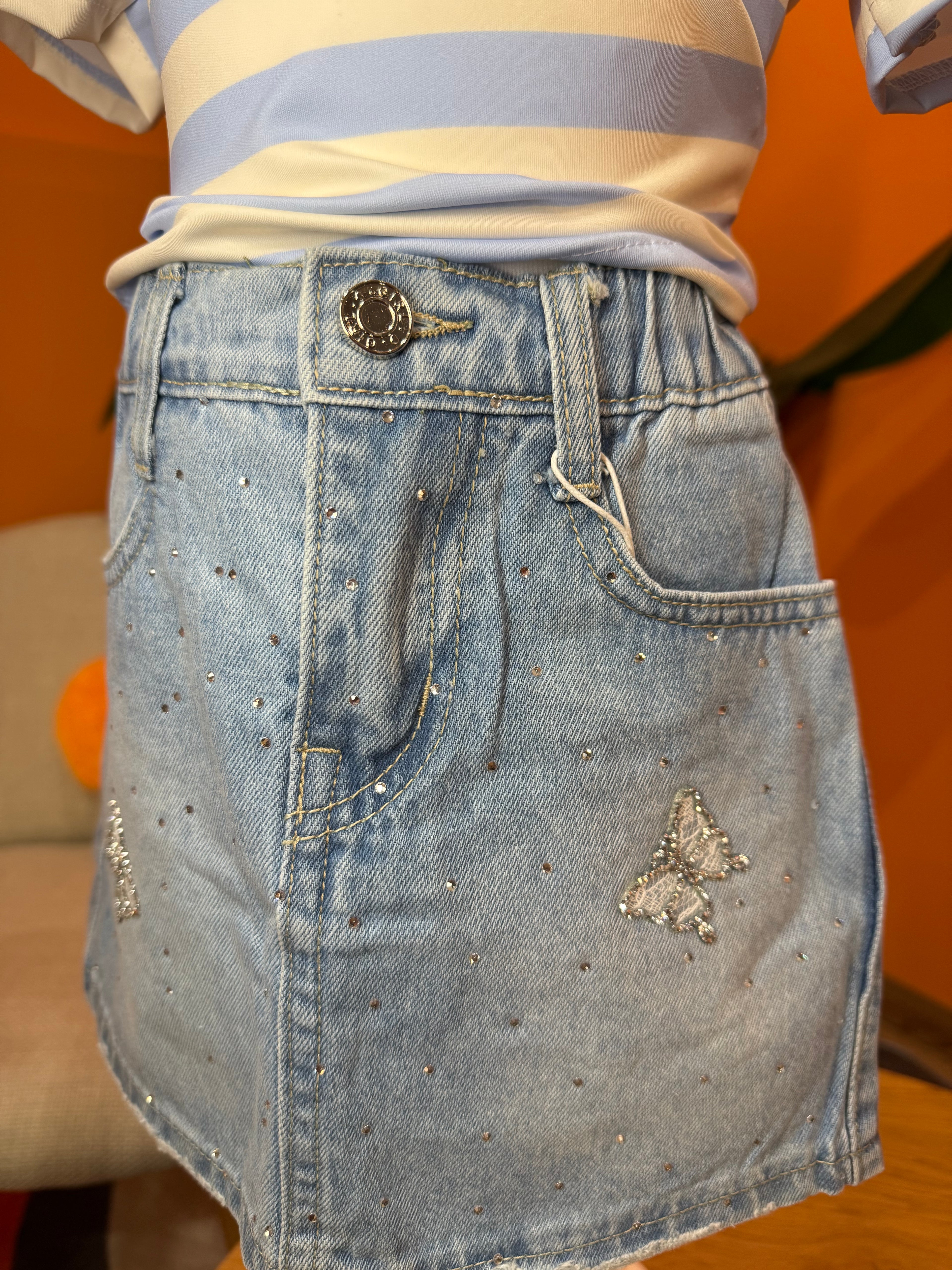 MINIGONNA DENIM "BUTTERFLY SPARKLE" – DETTAGLI PREZIOSI E STILE🦋