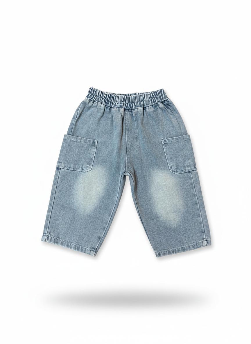 Jeans lavaggio sabbiato con maxi tasche laterali